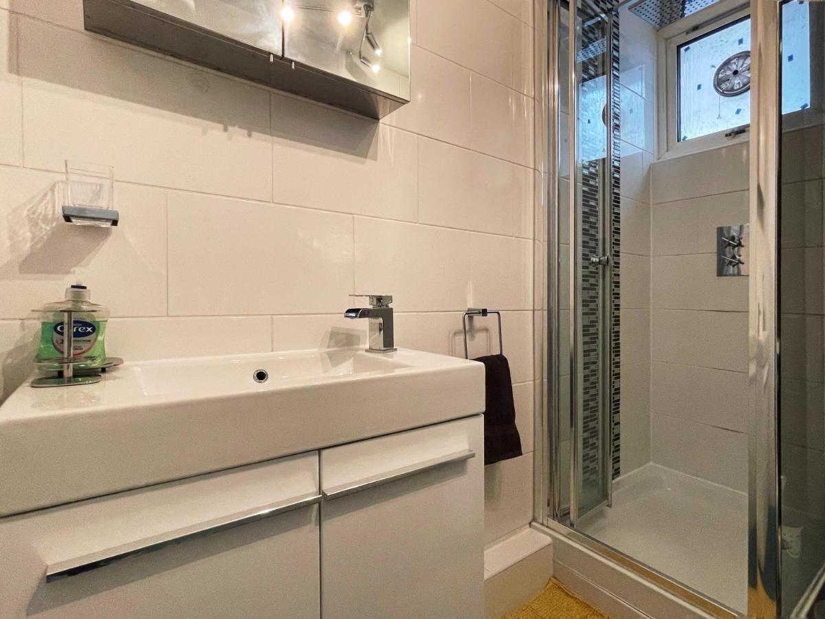 Pam'S Apartment At Chelsea London Ngoại thất bức ảnh